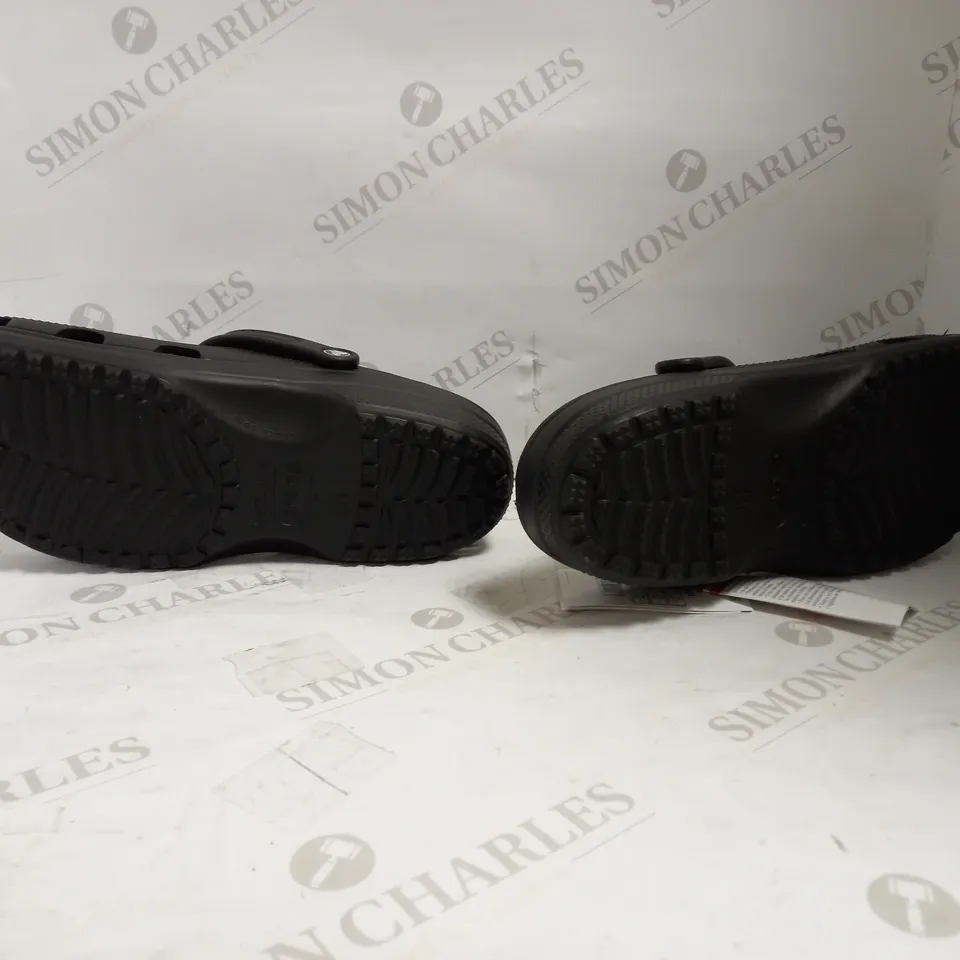 CROCS CLASSIC BLACK M11 - NO BAG 