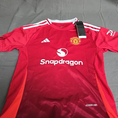 KIDS MANCHESTER UNITED FC HOME JERSEY WITH 17 GARNACHO SIZE 22