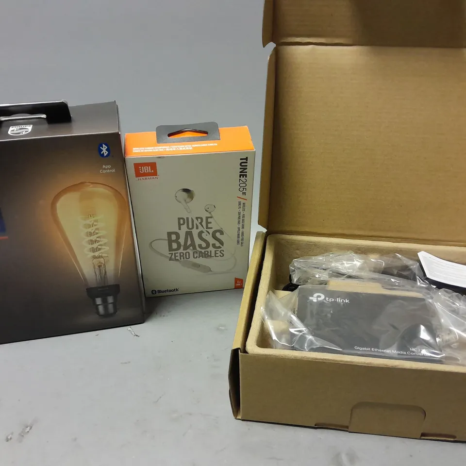 APPROXIMATELY 50 ASSORTED ELECTRICAL ITEMS TO INCLUDE LIGHTBULBS, JBL TUNE205BT EARPHONES, TP-LINK MEDIA CONVERTER, ETC