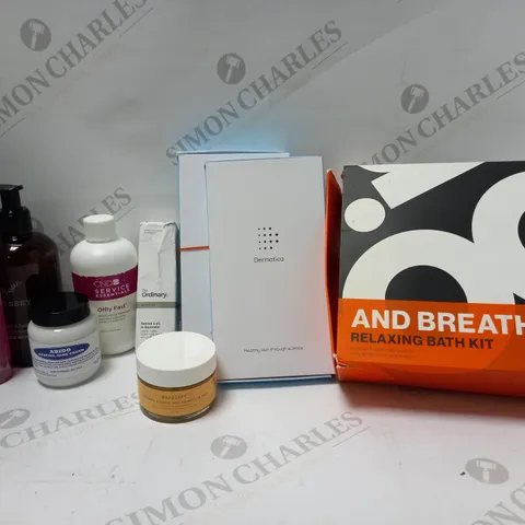 LOT OF APPROX 10 ASSORTED BEAUTY ITEMS TO INCLUDE NOD BATH KIT, BASELIFT CORRECTING MASK, GIVE ME HAIR SERUM, ETC