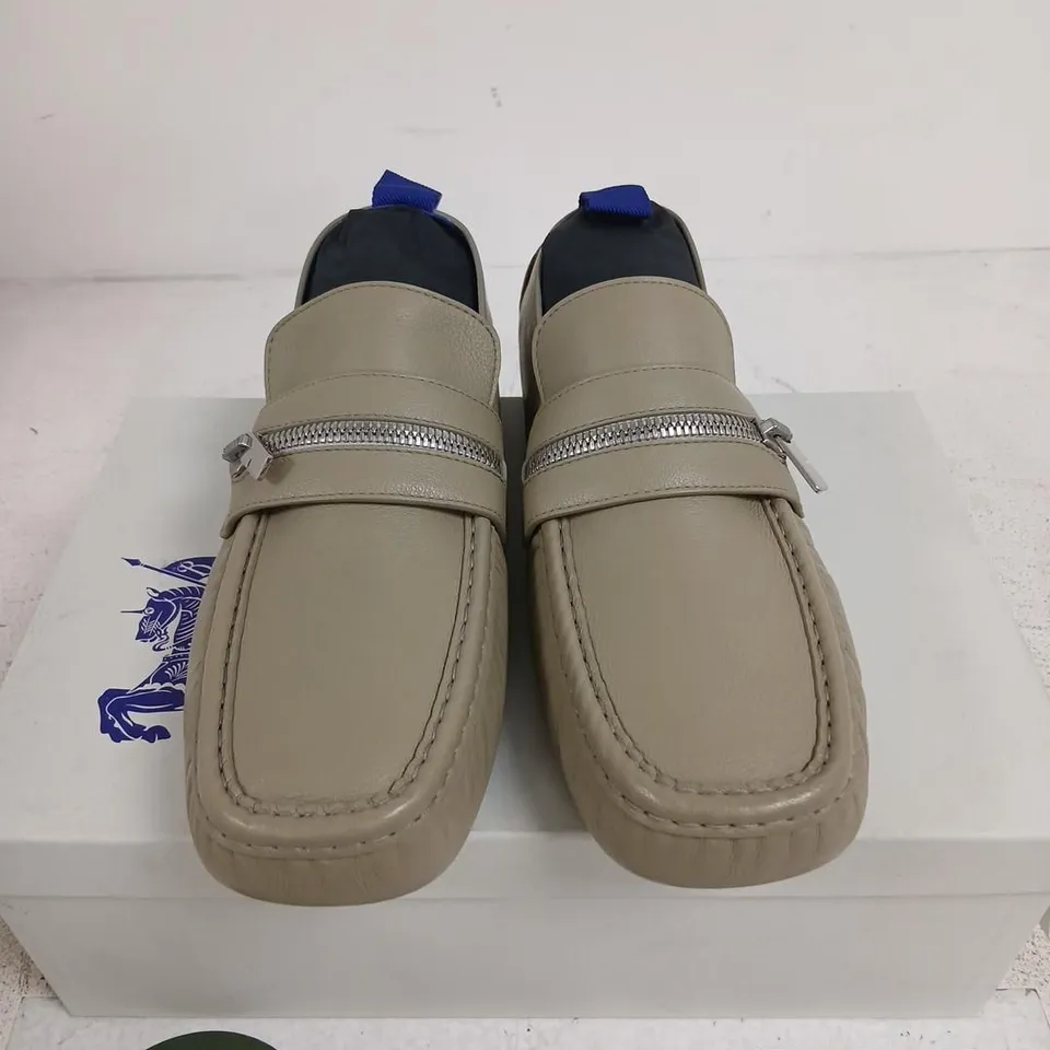 BURBERRY BEIGE LEATHER LOAFERS WITH ZIP DETAIL – UK 10 (EU 44)