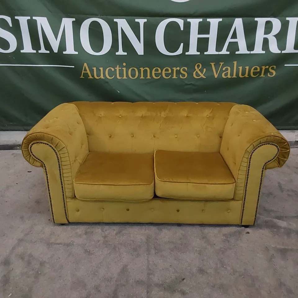 DESIGNER CHESTERFIELD 2-SEATER SOFA - GOLD/MUSTARD 