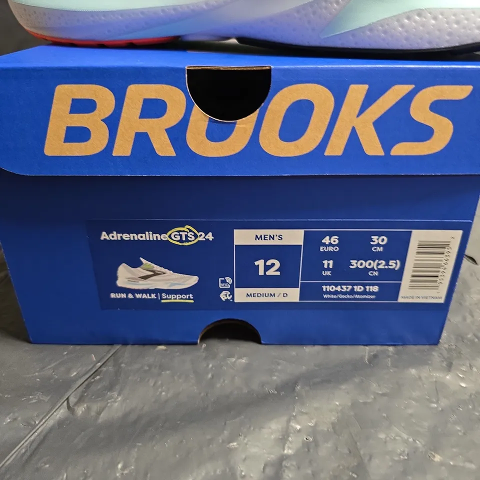 BROOKS ADRENALINE GTS 24 RUNNING SHOES – MEN'S UK 11 (US 12), LIGHT GREY WITH NEON ACCENTS