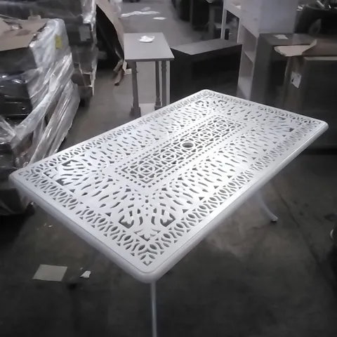 CHEETRARA RECTANGULAR, 4-PERSON, CAST ALUMINUM 150CM OUTDOOR GARDEN DINING TABLE - LIGHT GREY 