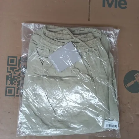 BAGGED YOU MUST CREATE PARACHUTE SKIRT IN STONE SIZE LARGE