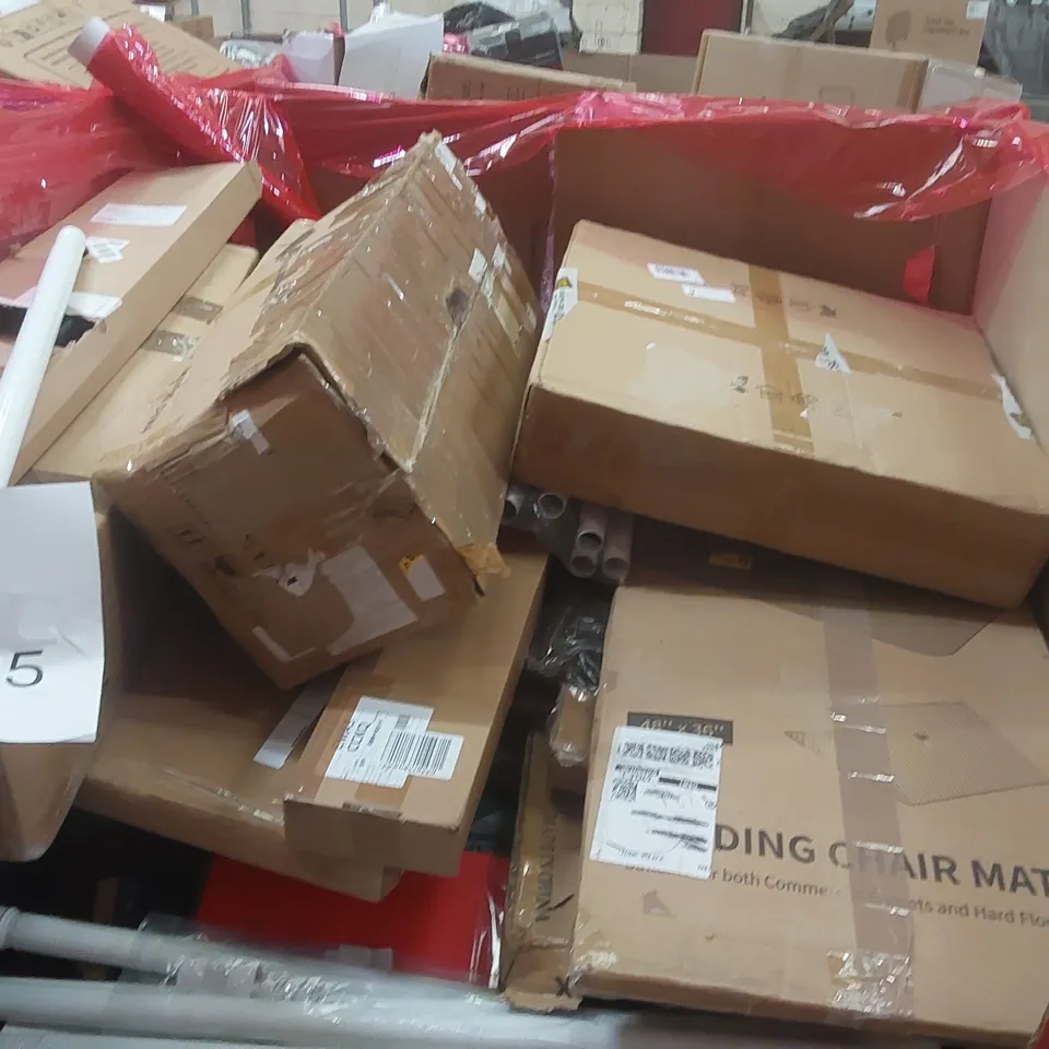 PALLET CONTAINING ASSORTED ITEMS TO INCLUDE: TELESCOPIC LADDER, PRO SCOOTER, ARTIFICIAL CHRISTMAS TREE, VACUUM STAND, MULTIFUNCTIONAL LAPTOP DESK ECT