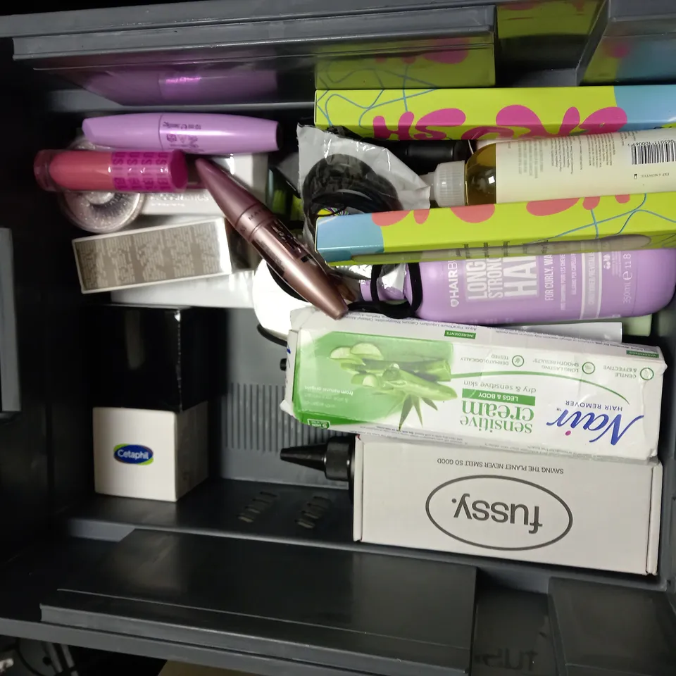 LOT OF HOUSEHOLD ITEMS TO INCLUDE NIVEA BODY LOTION , ETC