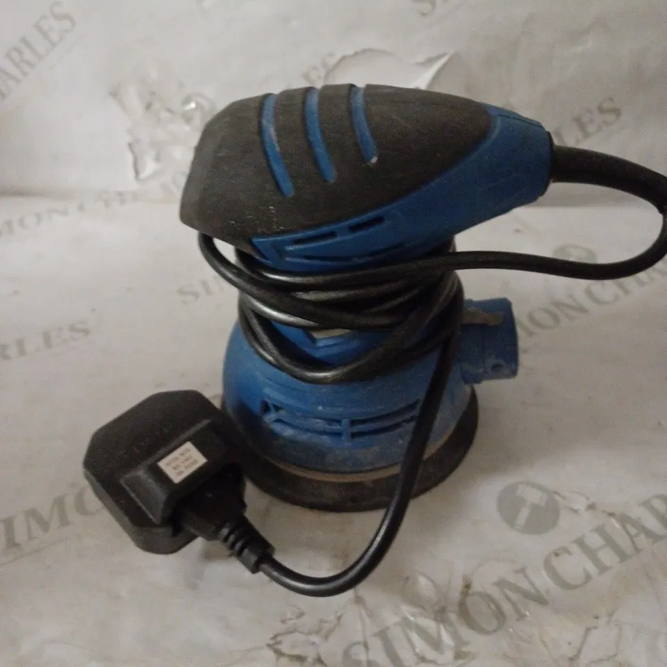SILVERLINE 870944 DIY 240W RANDOM ORBIT SANDER 125 MM