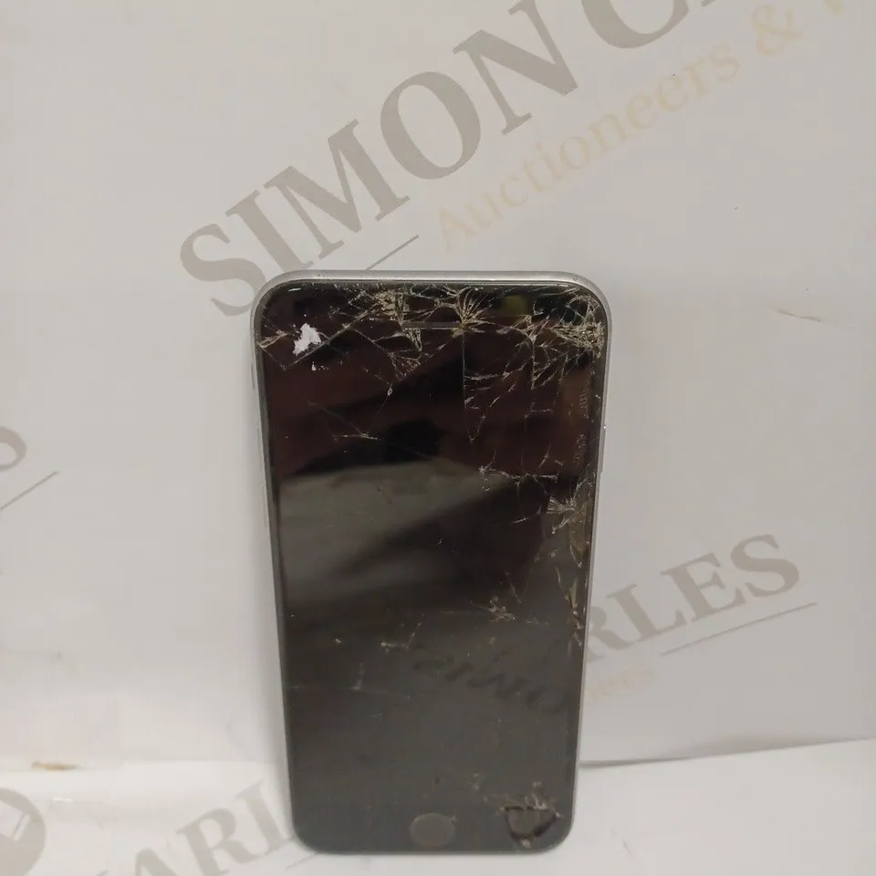 APPLE IPHONE 6S (A1688) - SILVER 