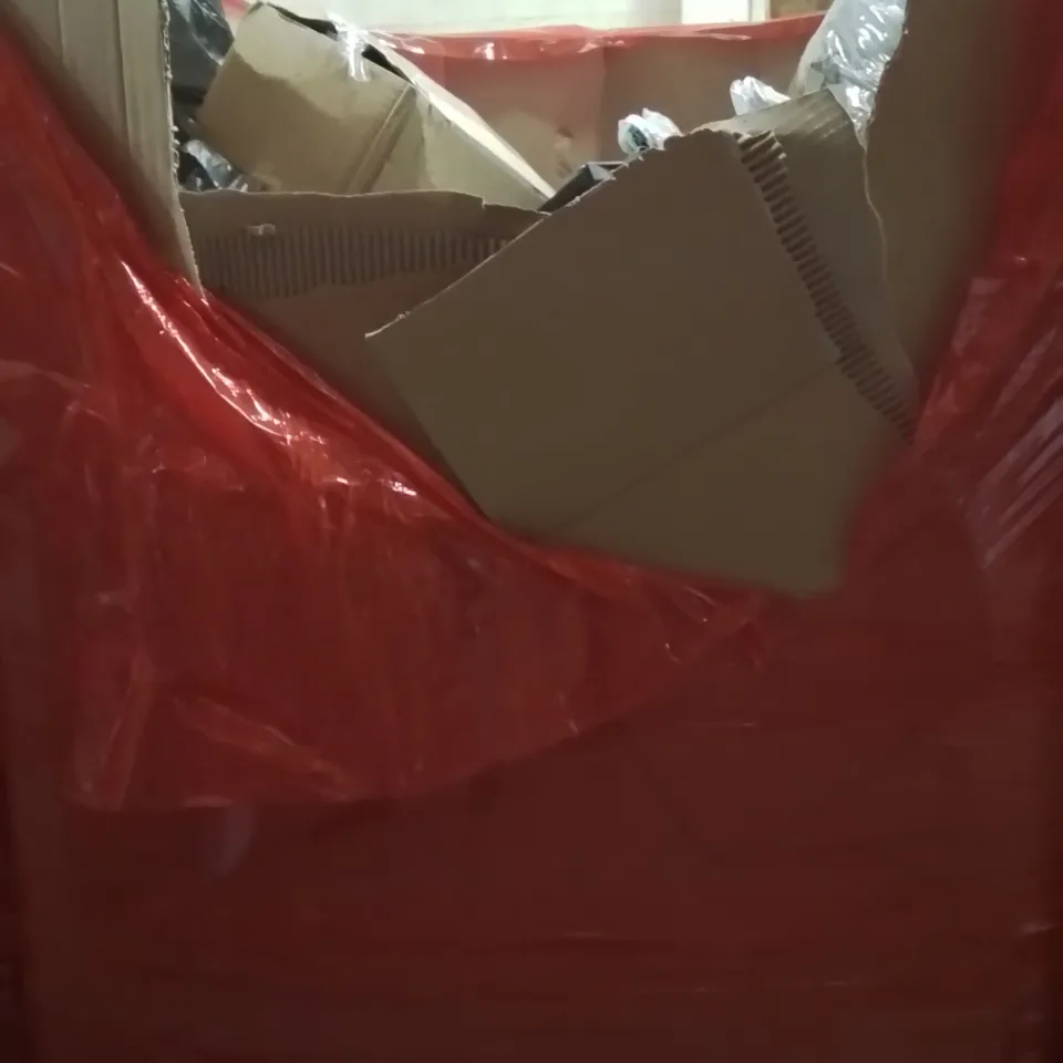 PALLET OF ASSORTED HOUSEHOLD GOODS AND PRODUCTS TO INCLUDE;PLASTIC FENCING,LAUNDRY BASKET,CUSHIONS