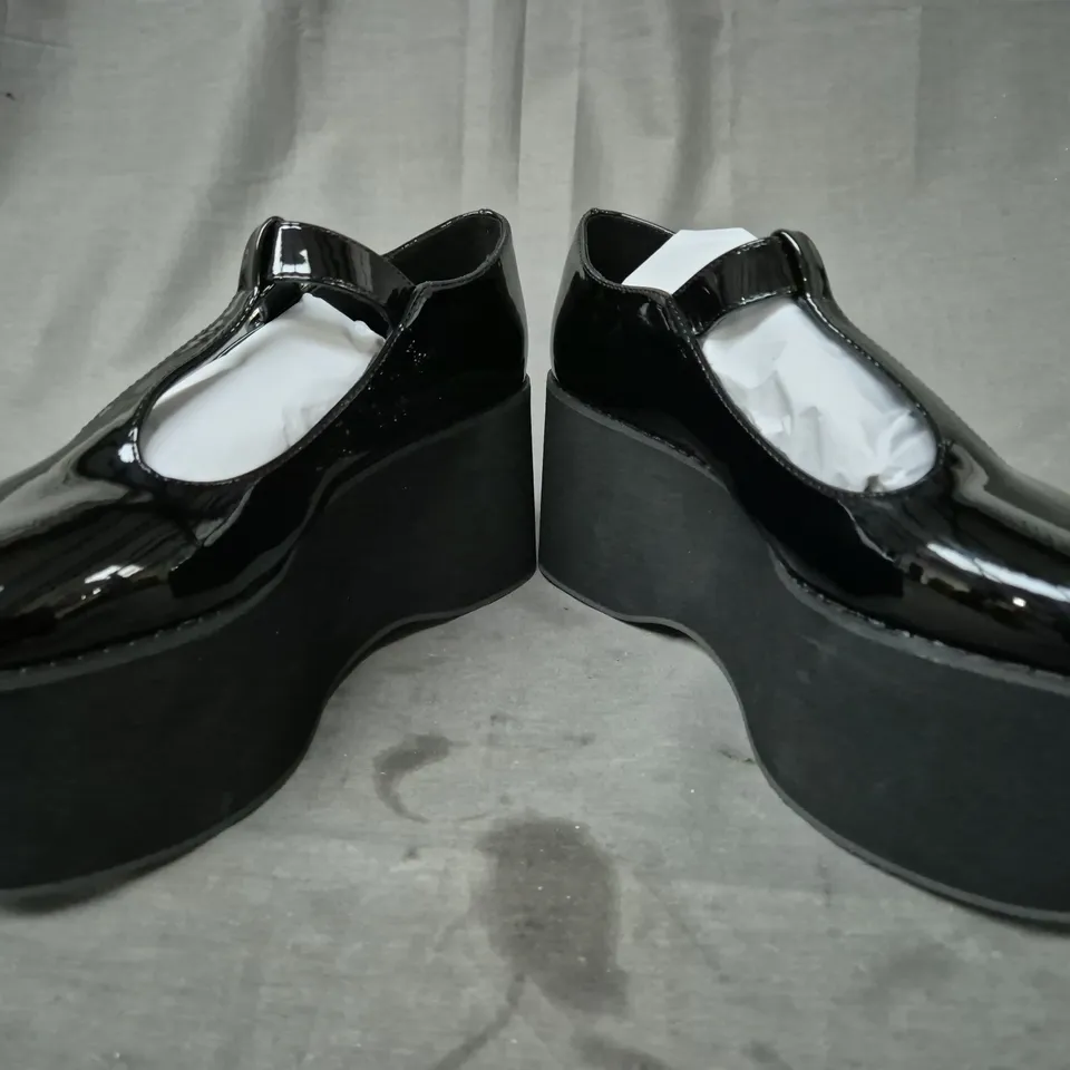 BOXED PAIR OF KOI MORENO BLACK PLATFORM MARY JANES SIZE 7