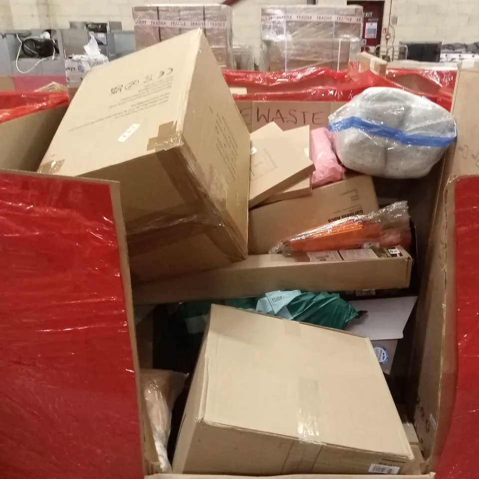 PALLET OF ASSORTED HOUSEHOLD GOODS AND PRODUCTS TO INCLUDE; SKATEBOARD, FRUIT JUICER, AIR COMPRESSORS, FLEXI-BOARDER ETC