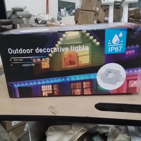 BOXED OUTDOOR DECORATIVE LIGHTS