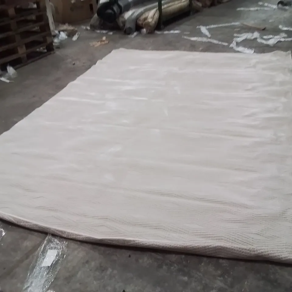 QUALITY DESIGNER AREA RUG - APPROXIMATELY 340X240