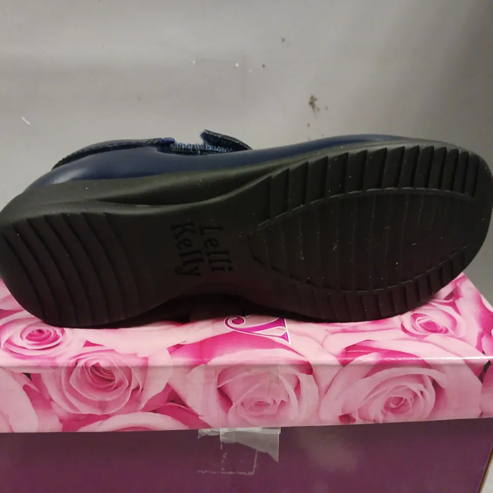 LELLI KELLY ALEXANDRA NAVY BRACELET REMOVEABLE BOW PATENT SHOE - NAVY - SIZE 29F KIDS