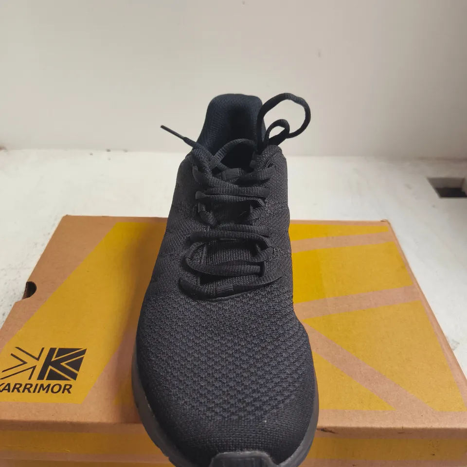 BOXED PAIR OF KARRIMOR DUMA 6 SN10 RUNNING SHOES – BLACK, UK 8 