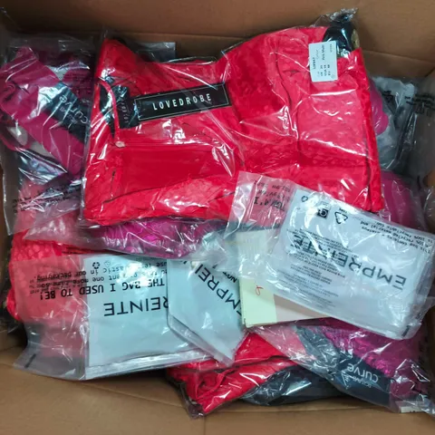 APPROXIMATELY 40 ASSORTED CLOTHING ITEMS IN VARIOUS SIZES, STYLES & COLOURS TO INCLUDE BRANDS SUCH AS EMPREINTE, LOVEDROBE, TRIUMPH, ETC - COLLECTION ONLY