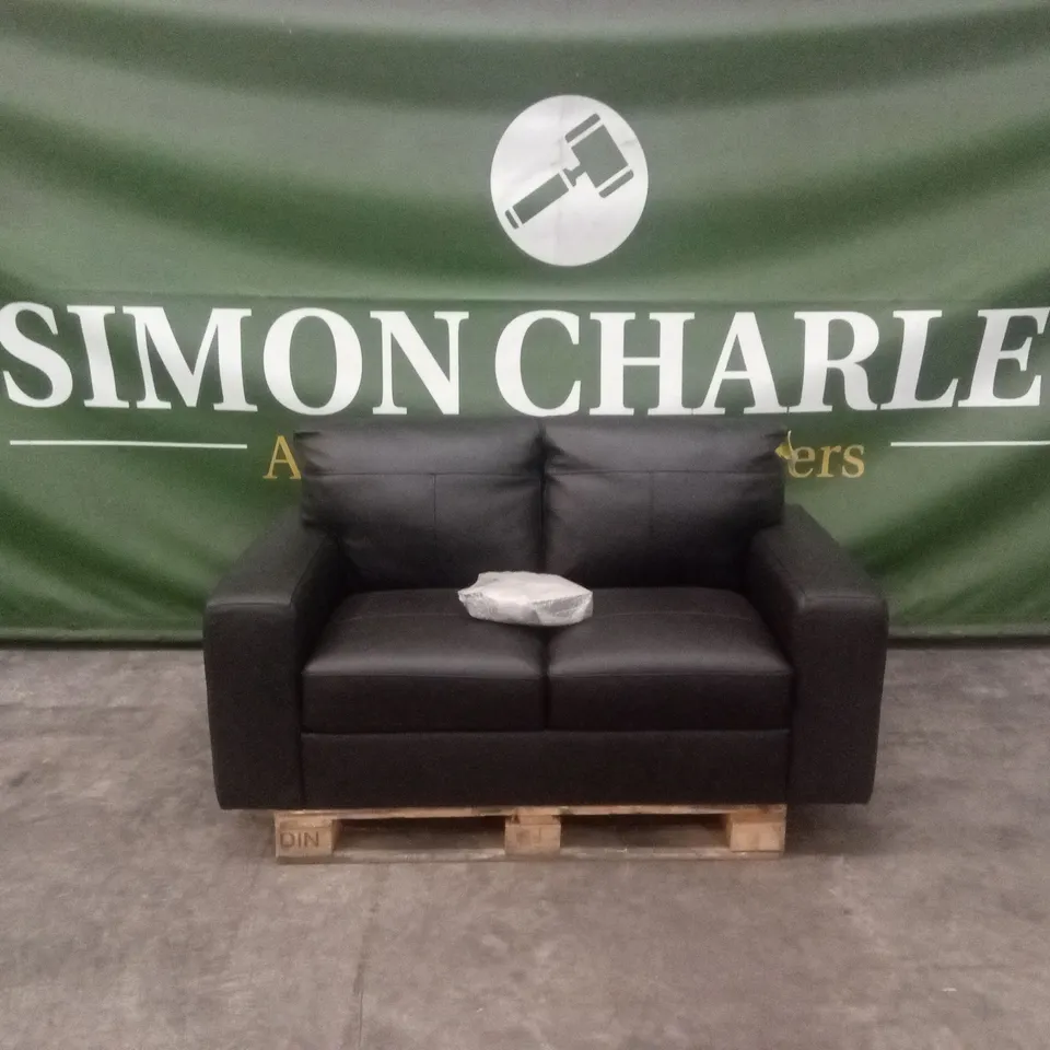 HAMPSHIRE ITALIAN LEATHER 2 SEATER SOFA - BLACK RRP £999
