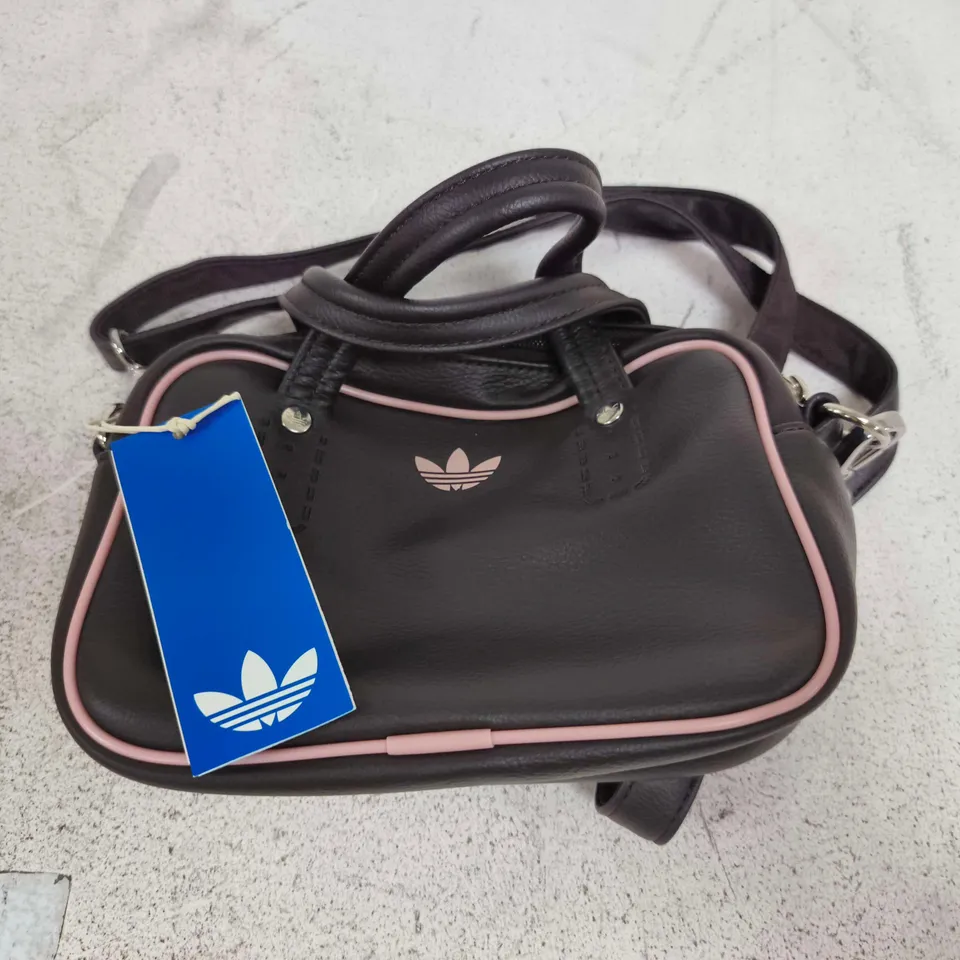 ADIDAS BLACK HANDBAG WITH PINK PIPING 