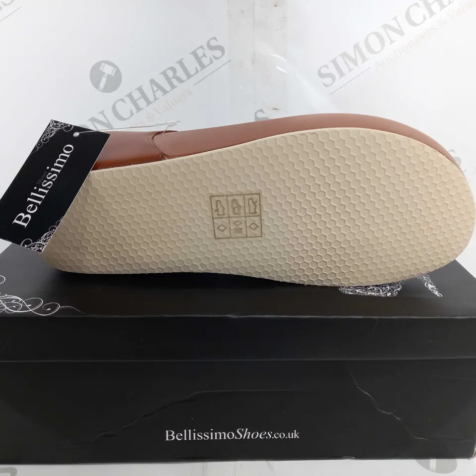 BOXED BELLISSIMO PLATFORM SHOE IN TAN - SIZE 6