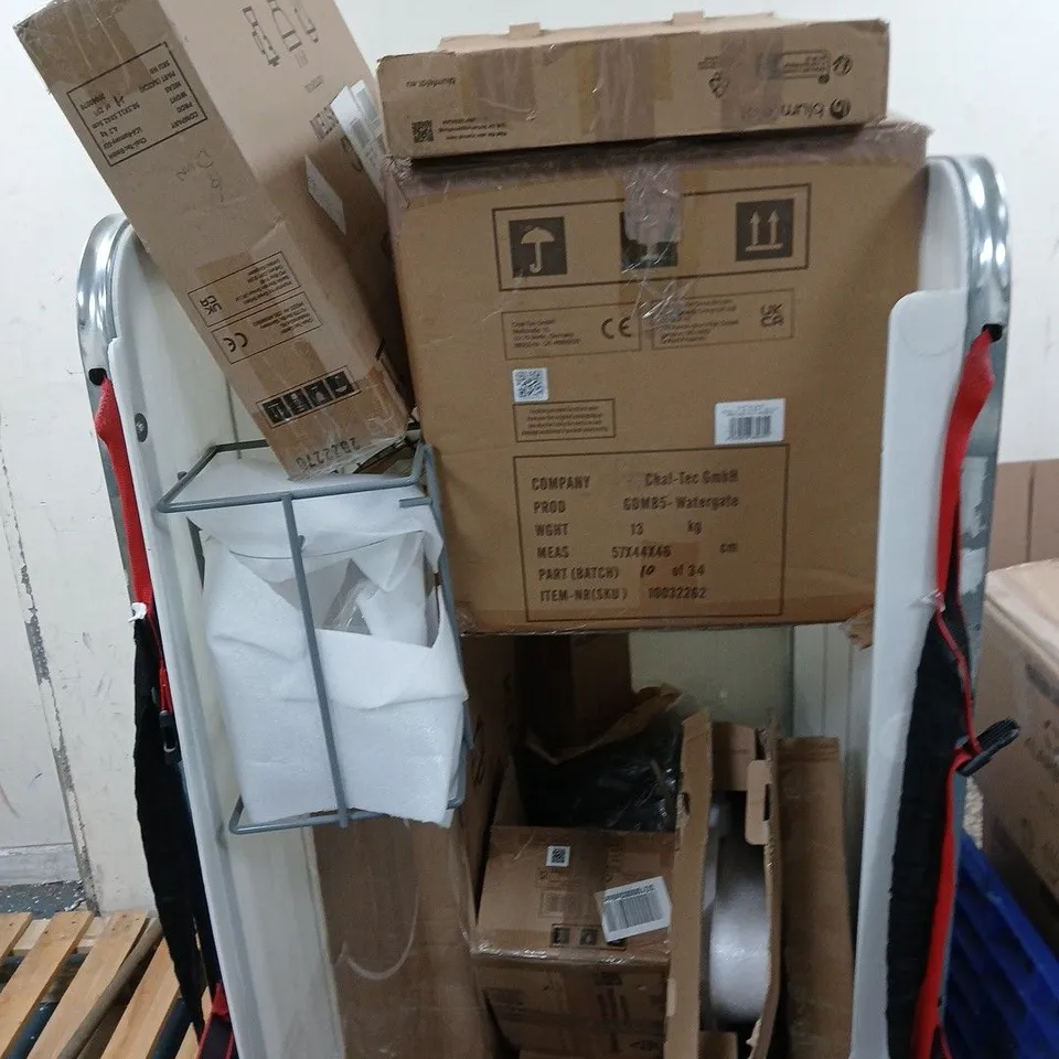 CAGE OF APPROXIMATELY 12 ITEMS TO INCLUDE: CARPET AND CARBON FILTER