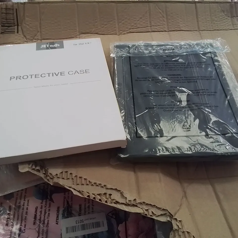 PALLET TO CONTAIN A LARGE QUANTITY OF TABLET CASES AND SCREEN PROTECTORS