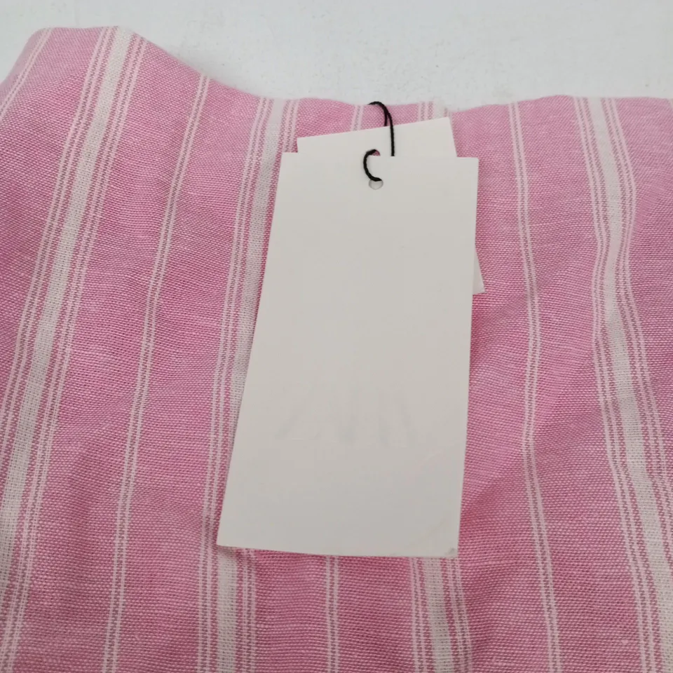 ZARA PINK/WHITE SKIRT EXTRA SMALL TAGGED