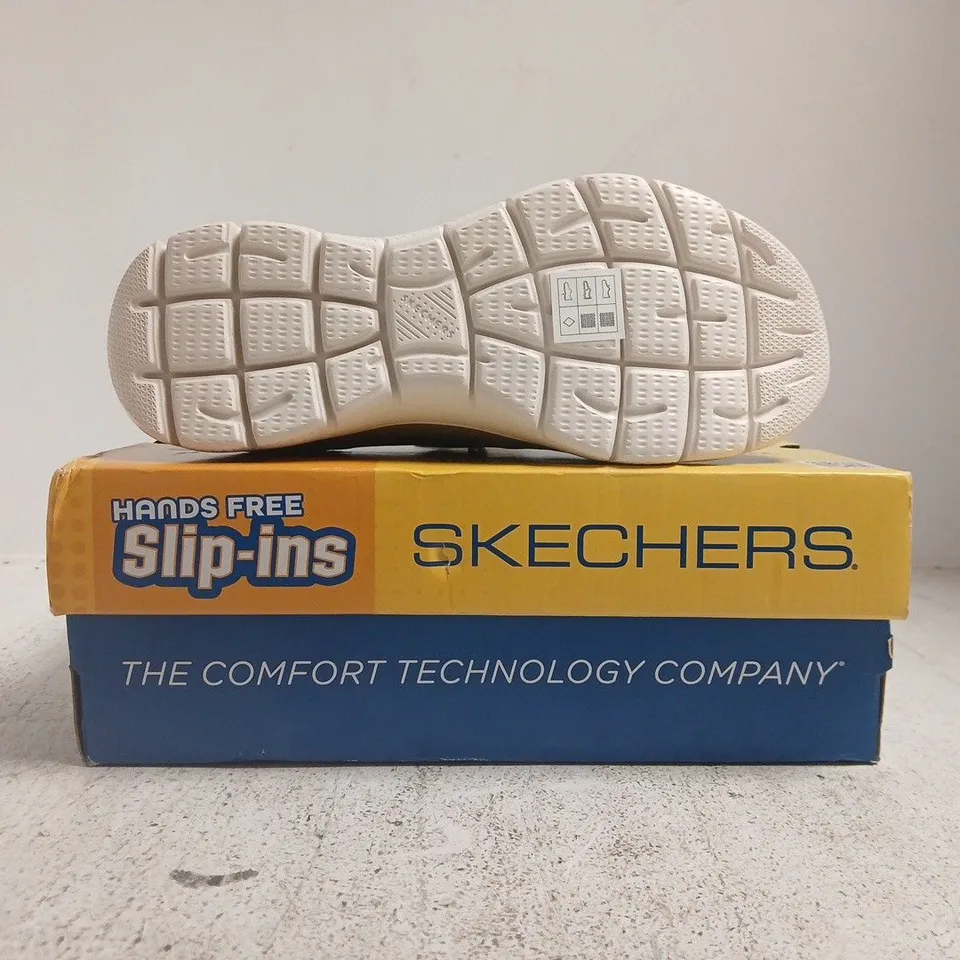 BOXED PAIR OF SKECHERS TRAINERS IN LIGHT TAUPE SIZE UK 4
