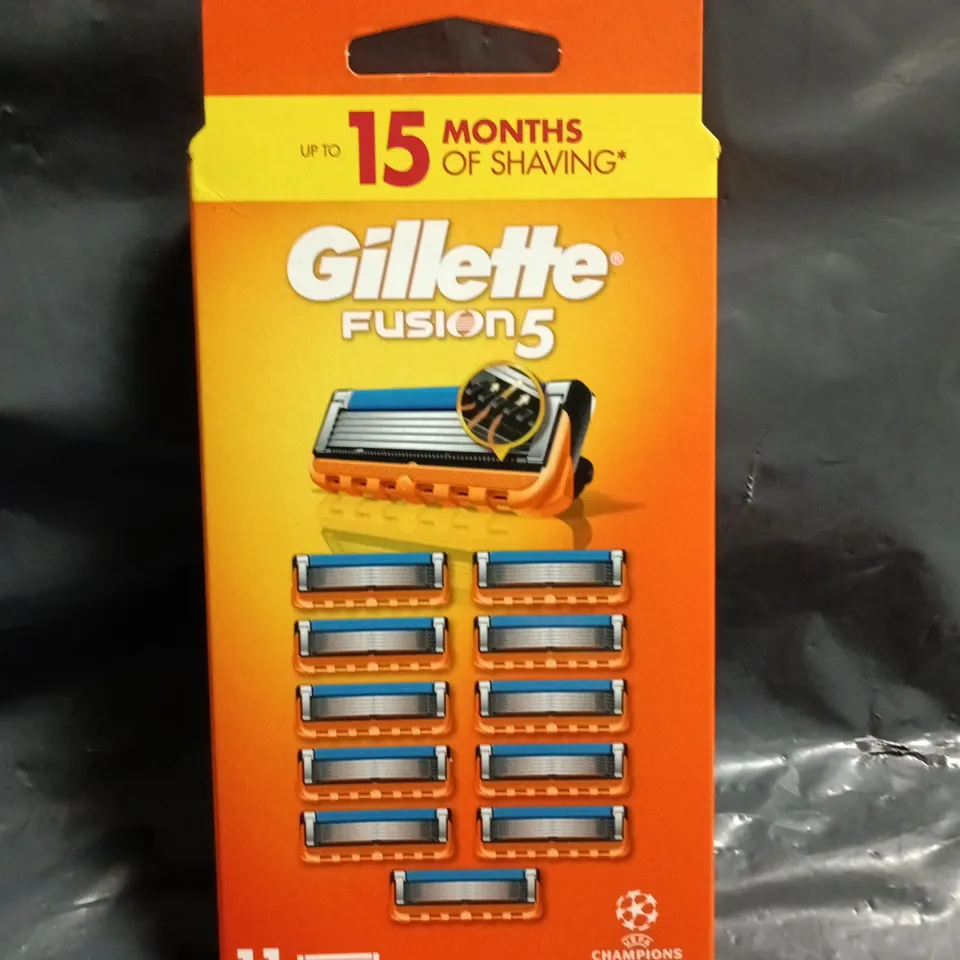 GILLETTE FUSION 5 UEFA CHAMPIONS LEAGUE PACK OF 11 RAZOR REFILLS