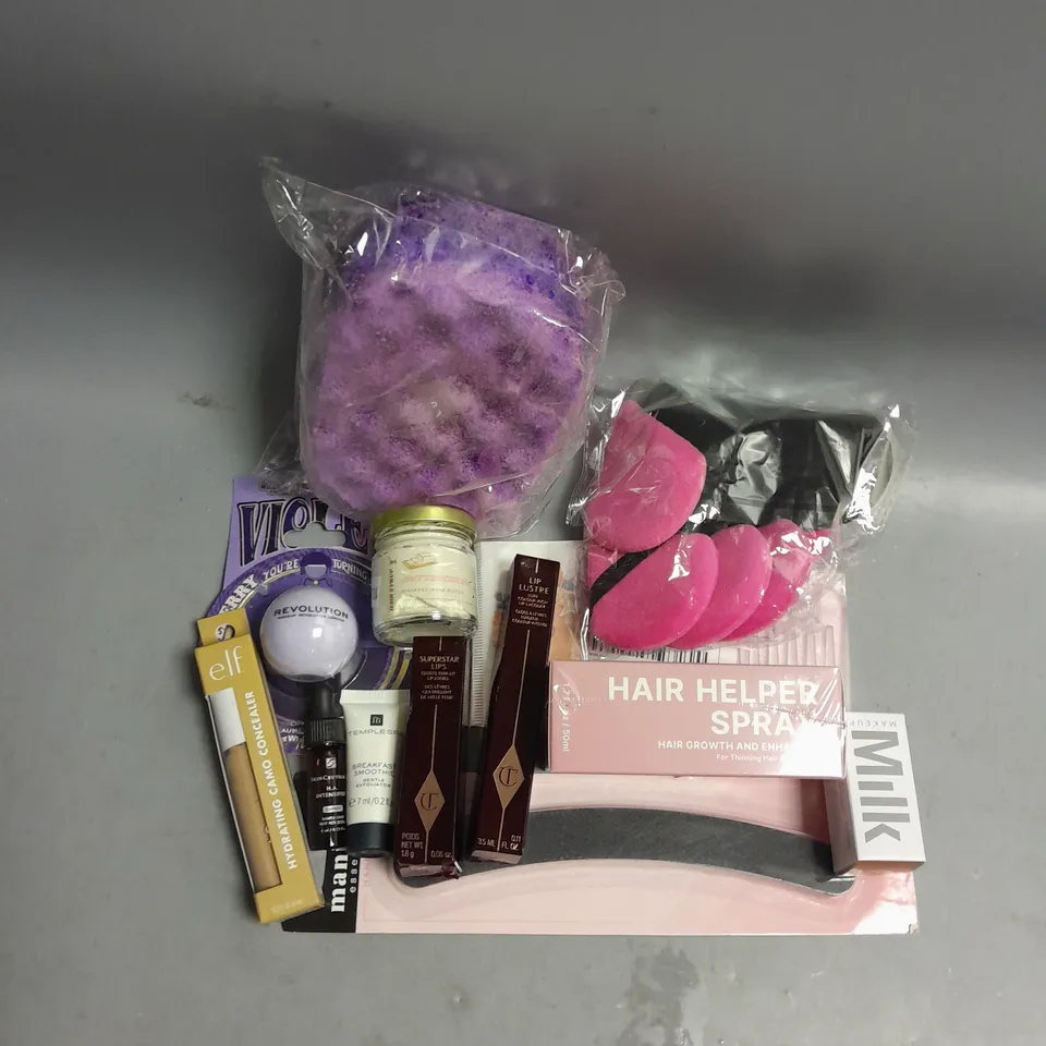 BOX OF APPROXIMATELY 15 COSMETIC ITEMS TO INCLUDE - ELF HYDRATING CAMO CONCEALER - TRYBELLO HAIR HELPER SPRAY - HAIR SYRUP WHIPPED HAIR BUTTER ETC 