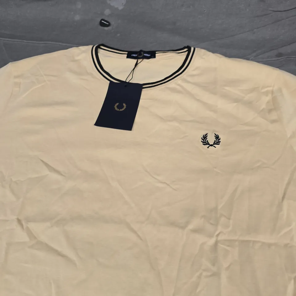 FRED PERRY TWIN TIPPED T-SHIRT - SIZE XL
