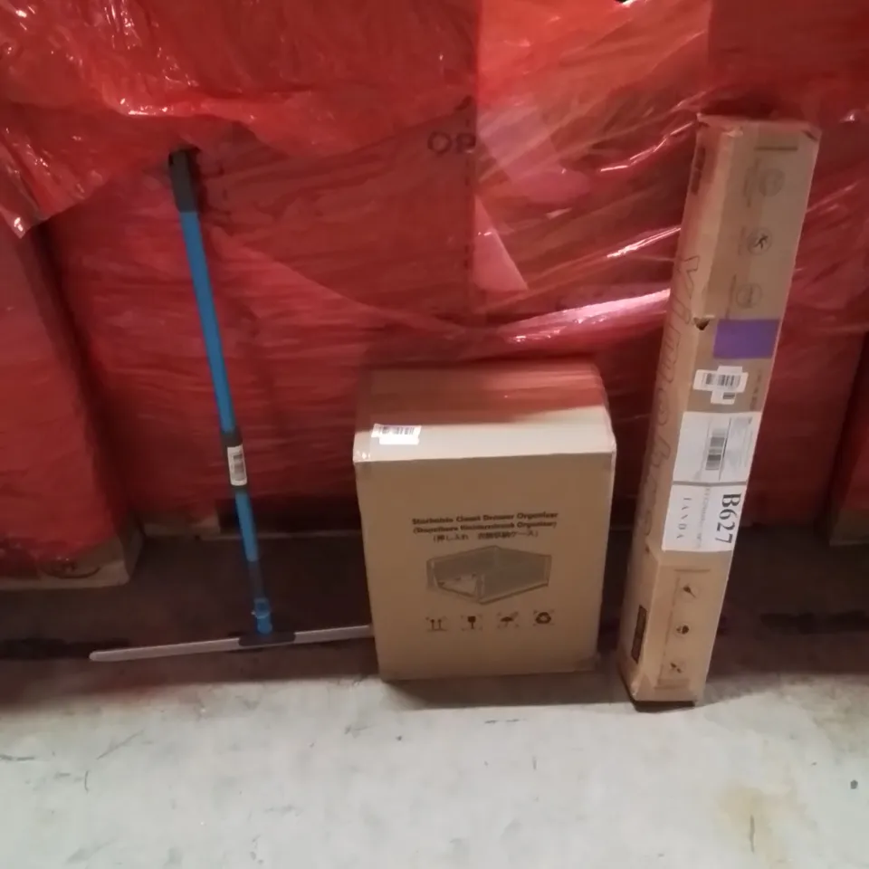 PALLET OF ASSORTED HOUSEHOLD GOODS AND PRODUCTS TO INCLUDE;DOOR MAT,DRAWER ORGANISER,WINDOW CLEANER TOOL