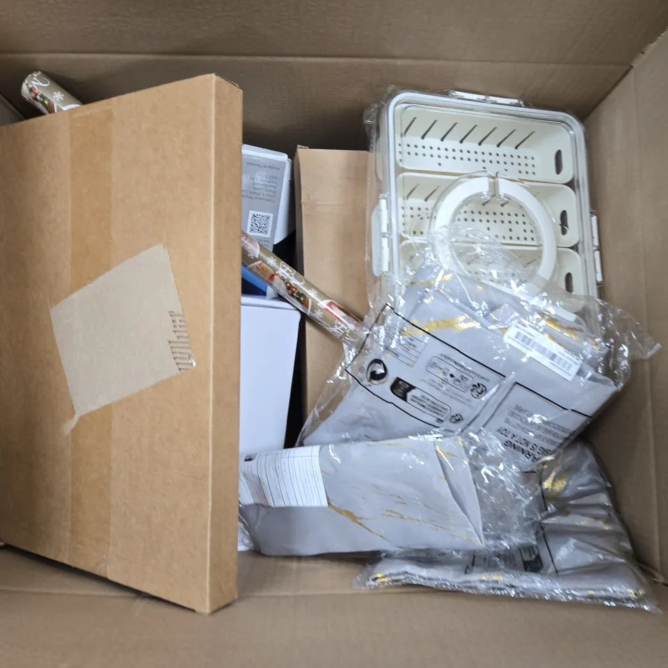 APPROXIMATELY 15 ASSORTED HOUSEHOLD PRODUCTS TO INCLUDE A4 PAPER TRIMMER, CHRISTMAS LIGHTS, GIFT WRAP, ETC