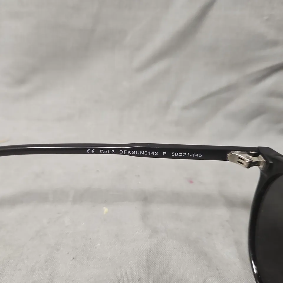 BOXED D.FRANKLIN SUNGLASSES DFKSUN0143 ULTRA LIGHT MAX BLACK