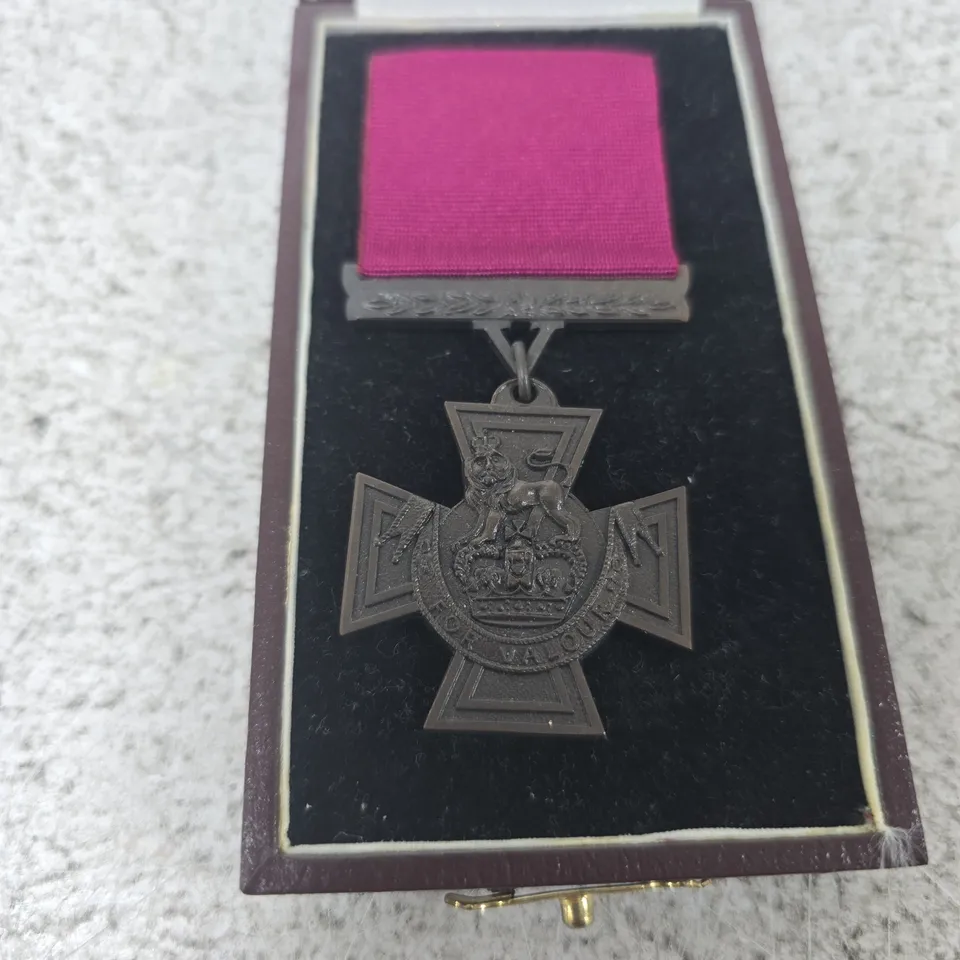 CROSS-SHAPED MEDAL WITH PINK RIBBON – COPY (REPRODUCTION) IN PRESENTATION BOX BY CLEAVE JEWELLERS & MEDALLISTS