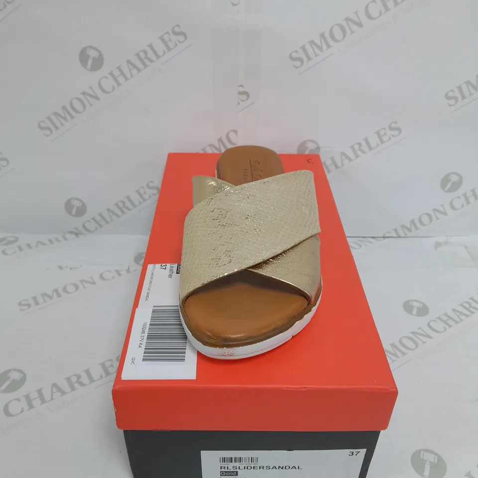 BOXED PAIR OF RUTH LANGSFORD SANDALS IN CHAMPAGNE GOLD SIZE 4