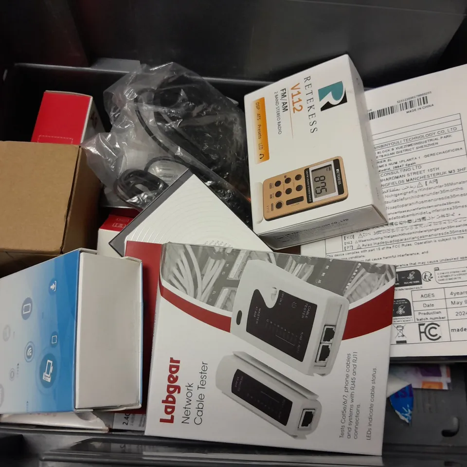 BOX OF APPROXIMATELY 11 ITEMS TO INCLUDE -  LABGEAR NETWORK CABLE TESTER , CAMERA LENS PROTECTOR , RETEKESS V112 2 BAND STEREO RADIO ETC