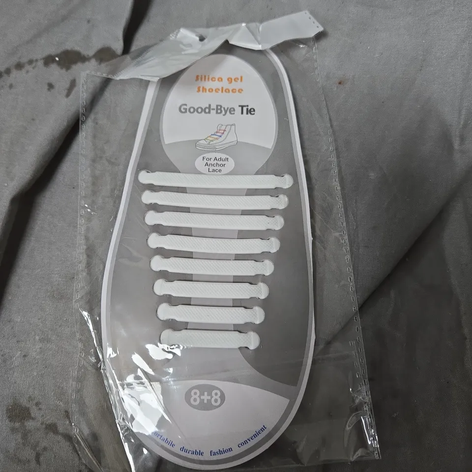 APPROXIMATELY 18 ASSORTED HOUSEHOLD ITEMS INCLUDING SECURITY LOCK , SIEVE AND GOOD BYE TIE SHOELACE 