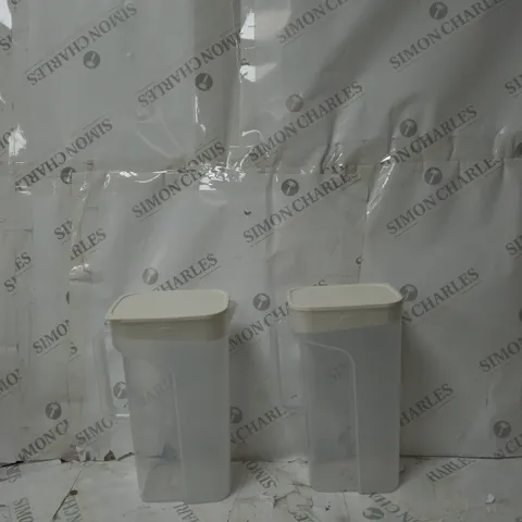 BOX OF 2 MEASURING JUGS