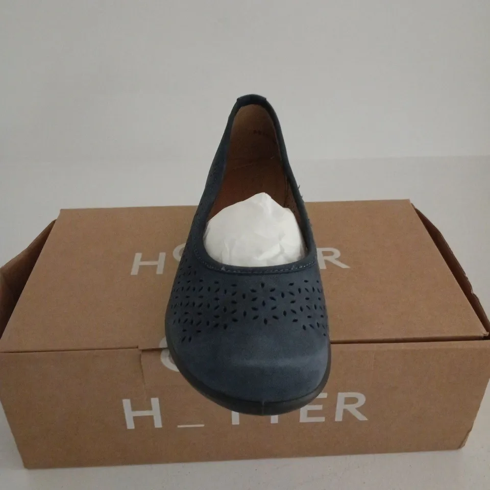 HOTTER LIVVY II EXTRA WIDE AQUATIC BLUE SIZE 7 BOXED