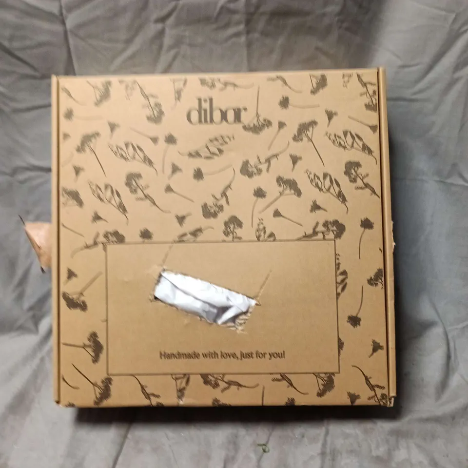 DIBOR HANDMADE FLOWER WREATH ORNAMENT BOXED