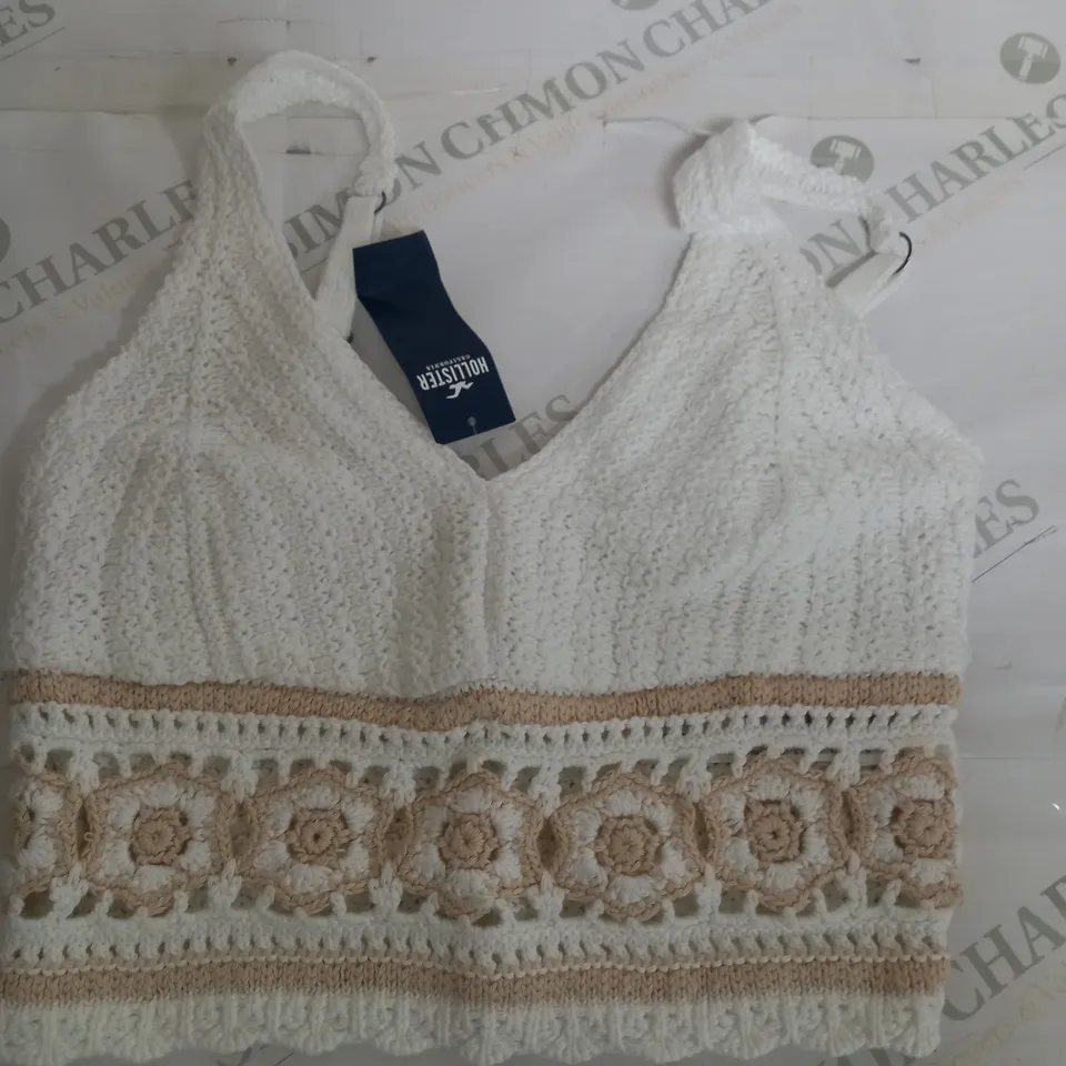 HOLLISTER FLORAL STRAPPY CROP TOP IN WHITE/BROWN - XS