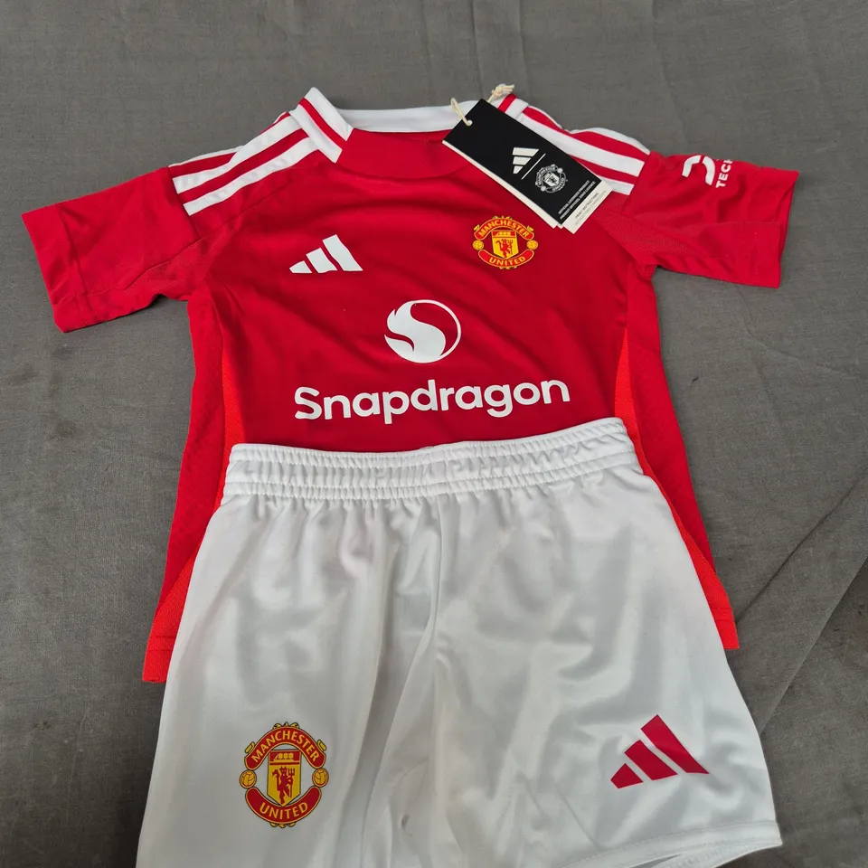 KIDS MANCHESTER UNITED FULL KIT - SIZE 18/24 MONTHS