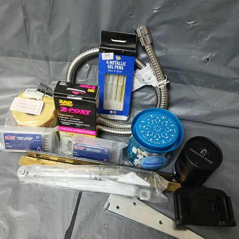 APPROXIMATELY 12 ASSORTED HOUSEHOLD ITEMS TO INCLUDE DRILL BIT JOBBER SET, KNIFE SHARPENER, METALLIC GEL PENS, ETC