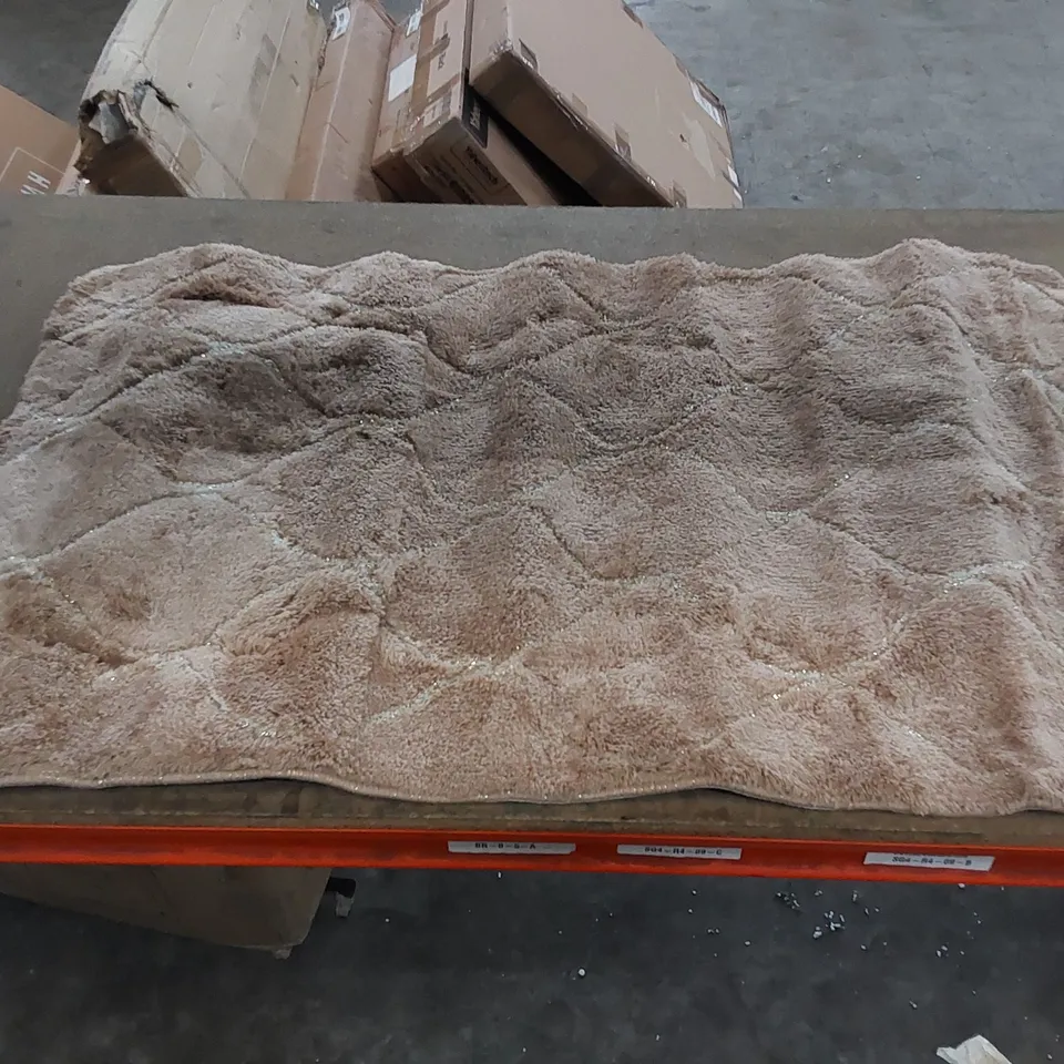 INFINITY CARAMEL BATH MAT // SIZE: 70 X 120cm