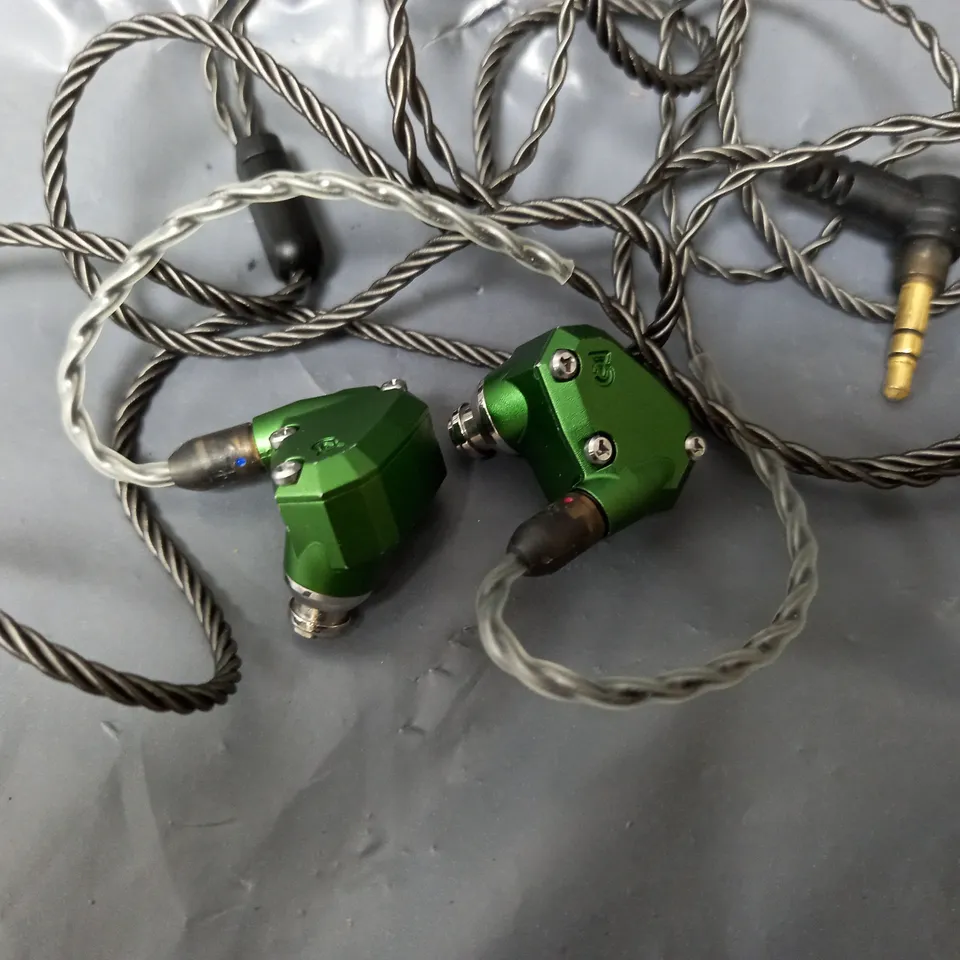 BOXED CAMPFIRE AUDIO ANDROMEDA EARPHONES	HI FIDELITY IN-EAR MONITORS