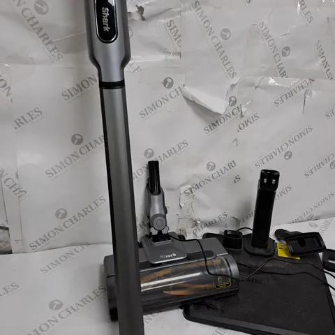 BOXED SHARK WANDVAC 2-IN-1 LIGHTWEIGHT CORDLESS HANDHELD VACUUM CLEANER