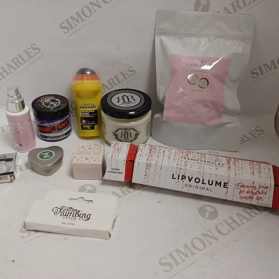 BOX OF APPROXIMATELY 20 ASSORTED HEALTH AND BEAUTY PRODUCTS TO INCLUDE RR LEAVE IN CONDITIONER, MANIC PANIC HAIR COLOUR, LIPVOLUME ENHANCING SERUM ETC 