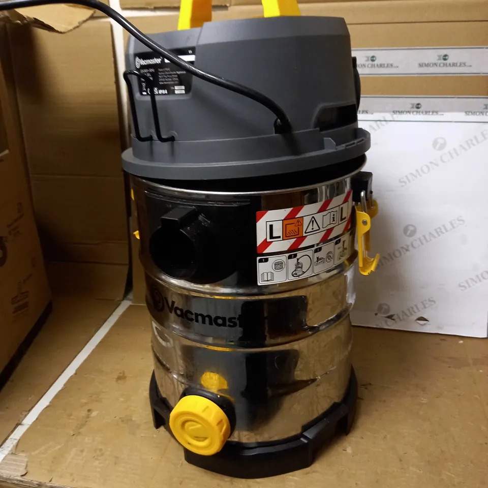 VACMASTER L CLASS DUST EXTRACTOR 240V | INDUSTRIAL WET AND DRY VACUUM CLEANER