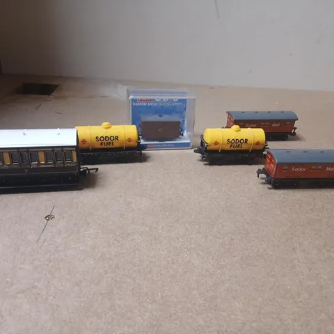 ASSORTED MODEL RAILWAY PRODUCTS TO INCLUDE; PECO 00-9 NARROW GAUGE ROLLING STOCK AND PASSENGER COACH WITH SODOR FUEL TANKERS